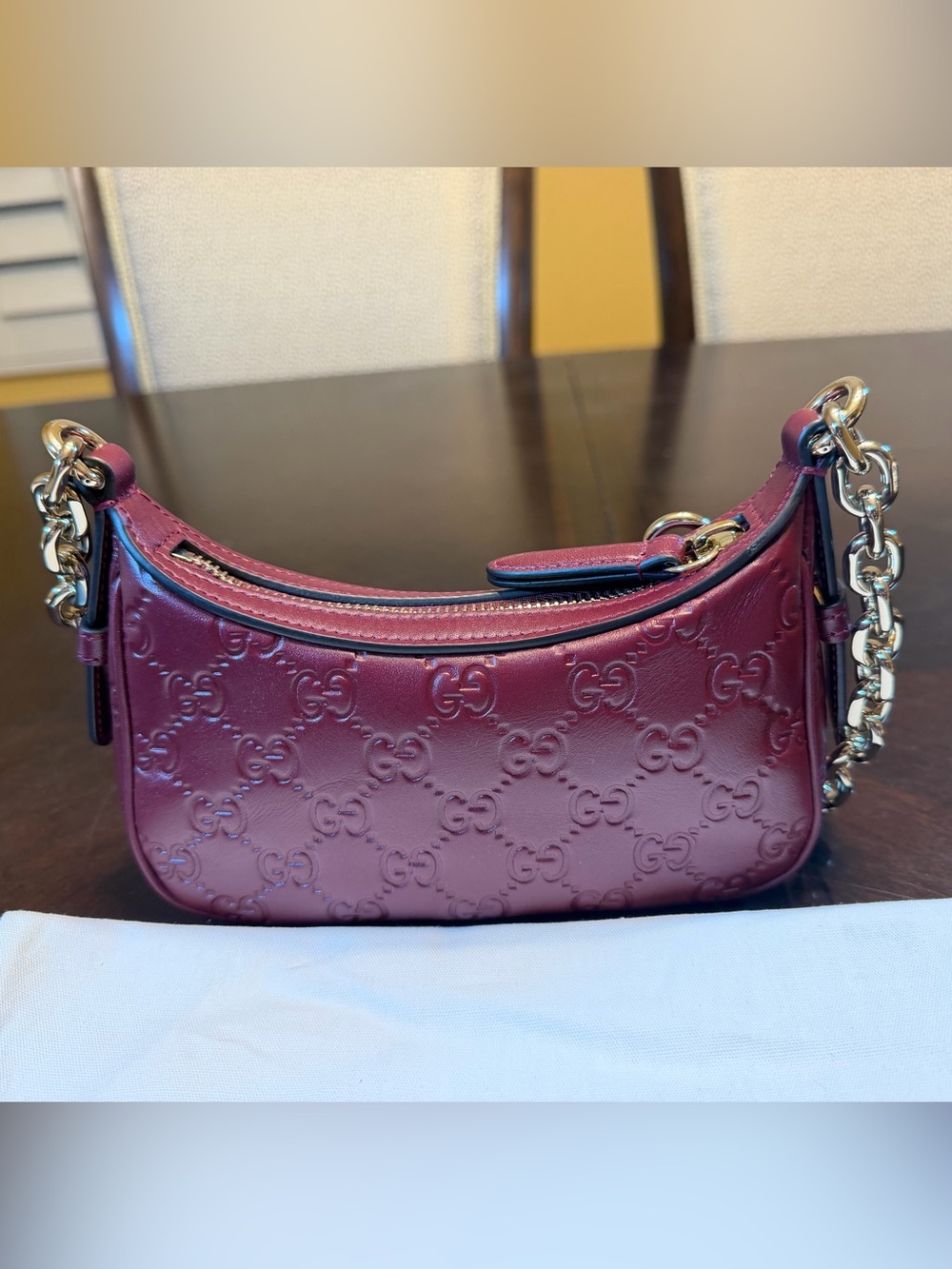New Authentic Gucci GG Logo Embossed Leather Shoulder Bag Burgundy - Picture 8 of 15